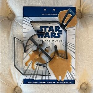 Williams Sonoma Star Wars Darth Vader’s Tie Fighter Pancake Mold